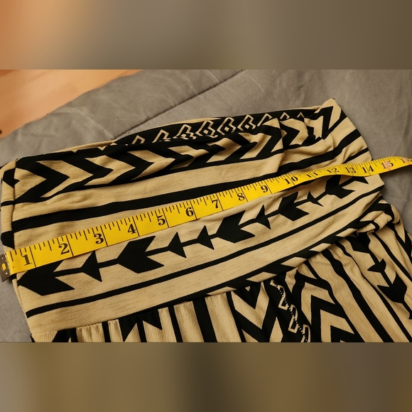 Auditions, flare Leg aztec print elastic waist women pants. - Picture 3 of 5